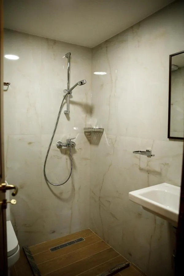 Hotel Sarajet 1821 Gjirokaster